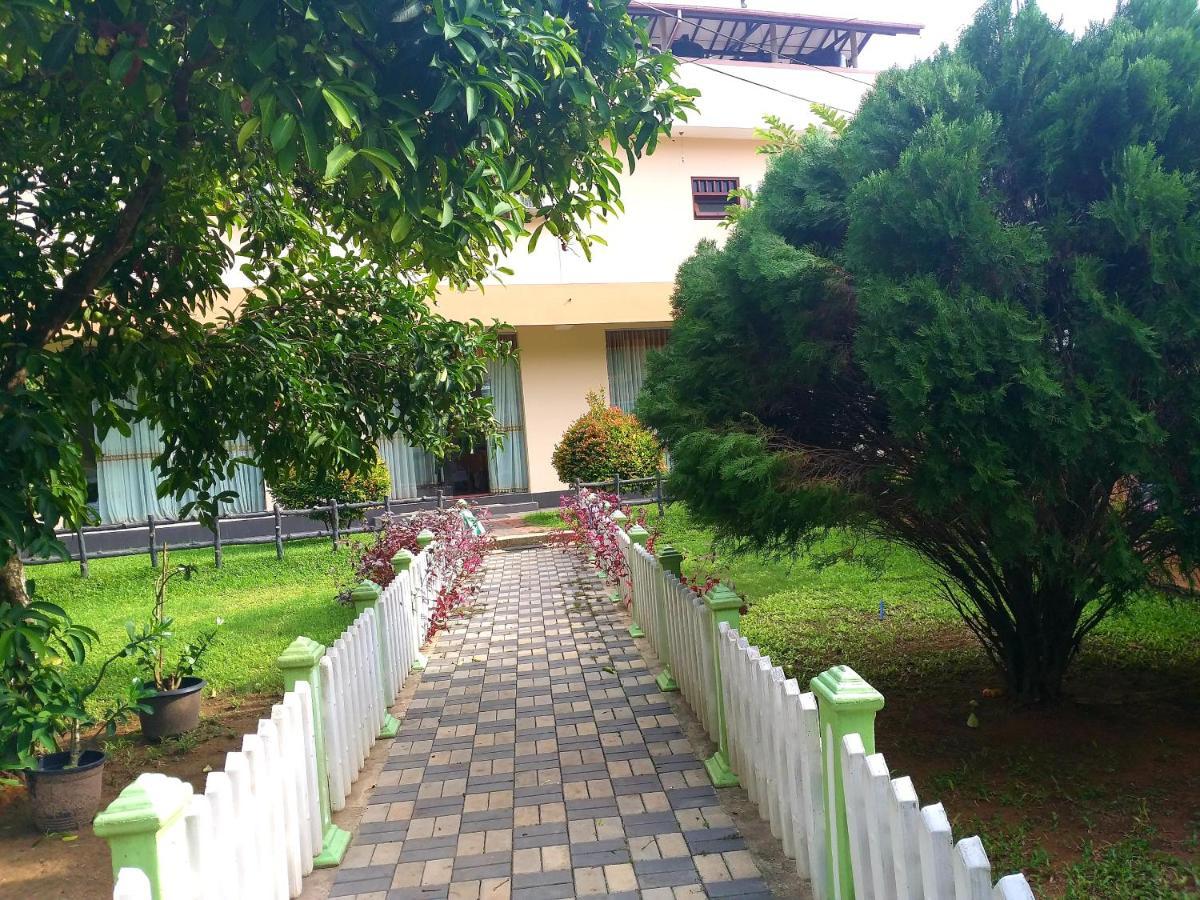 Hotel Tk Green Garden Matara Exterior photo